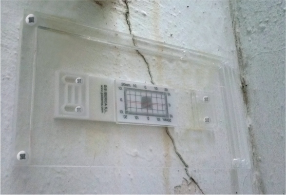 Escuadra auxiliar fisurómetro Escuadra auxiliar fisurómetro